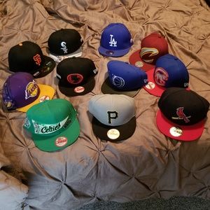 Snapback hats
